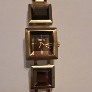 Rare Vintage Roots Hollywood R751 Nickle Allergy Free. MCM New Battery 🌟⌚️